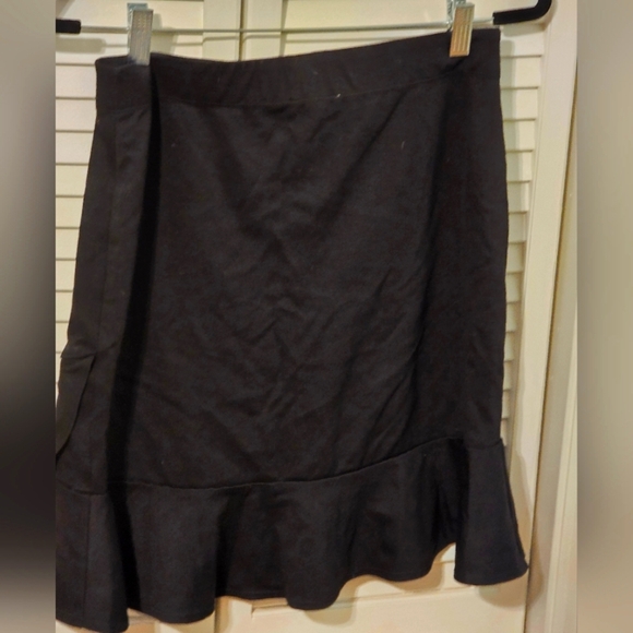 Max Studio Black Ruffle Hem Skirt NWT | Stretch Jersey Asymmetrical Flounce Sz S - Picture 2 of 5